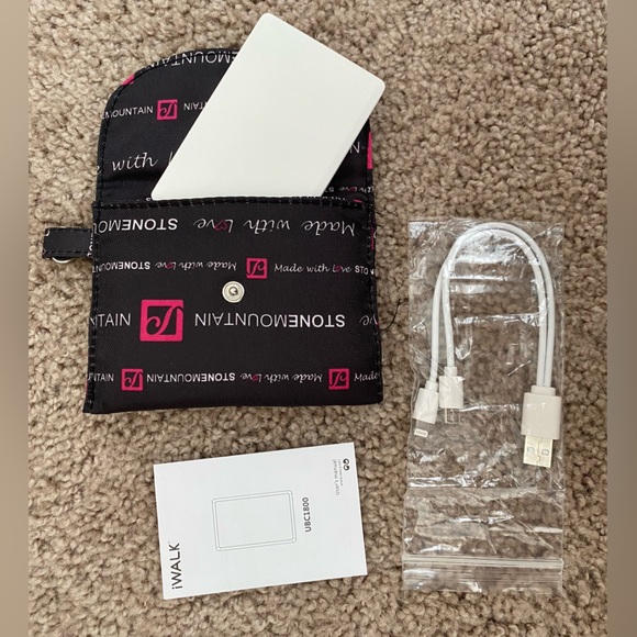 Set of 3 Charging Packs iWalk UBC1800 1800mAh ,kensie iPhones & Tablet White NWT - Picture 2 of 16